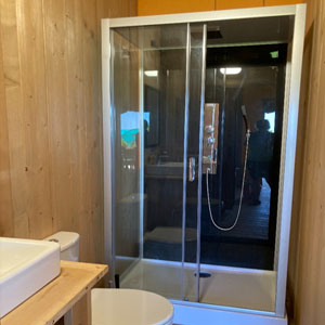 Glamping Self-contained bathroom